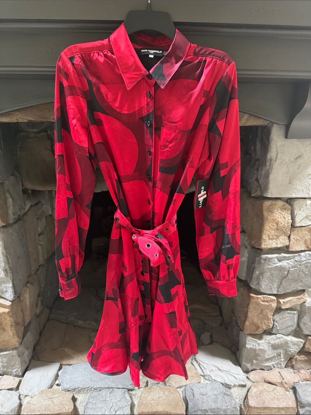 Karl Lagerfeld Red & Black Abstract Button-Front Tie-Waist Shirt Dress